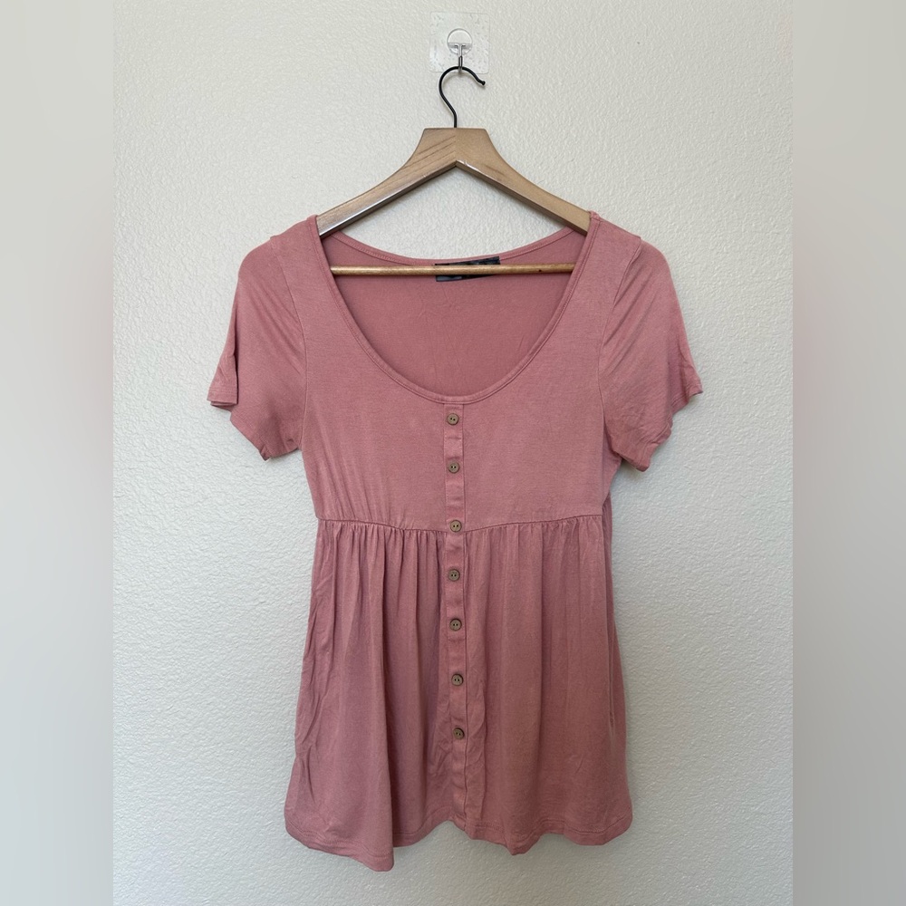B Flawless Pink Babydoll Stretchy Top with Button Front Detail – Size M | VGUC